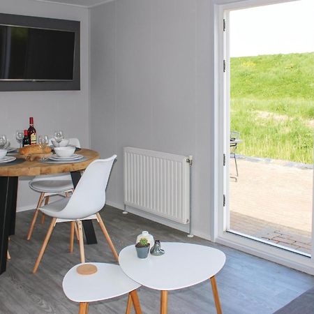 Beautiful Home In Sint-Annaland With Kitchen Kültér fotó