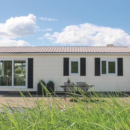 Beautiful Home In Sint-Annaland With Kitchen Kültér fotó