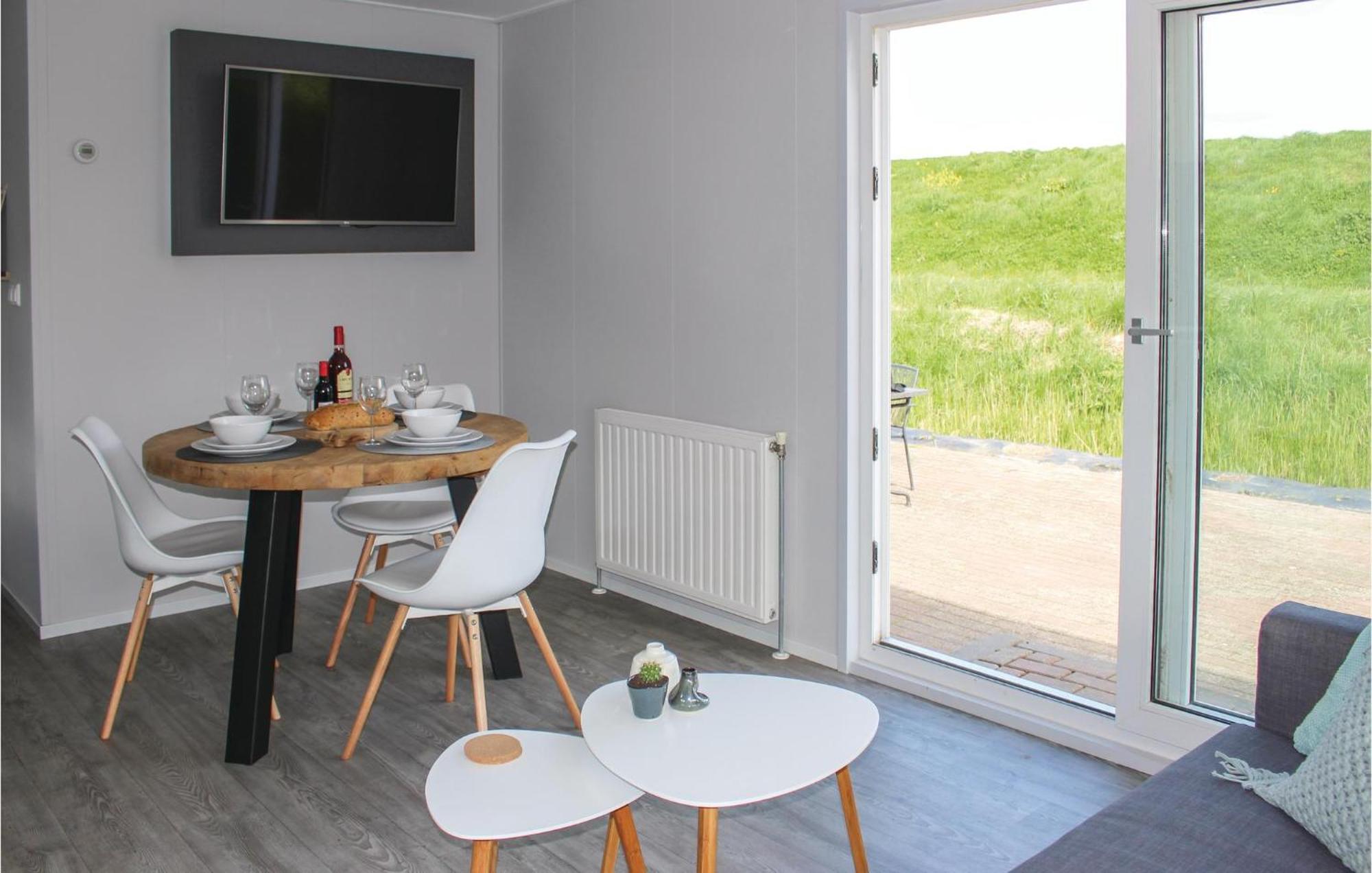Beautiful Home In Sint-Annaland With Kitchen Kültér fotó